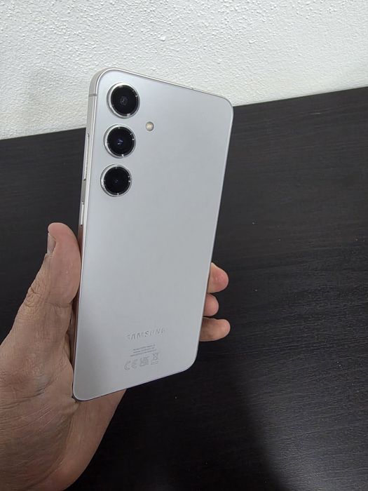 Samsung S24 plus - 12 GB / 256 GB