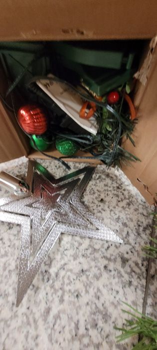 Dekoracje świąteczne choinka dodatki śnieg