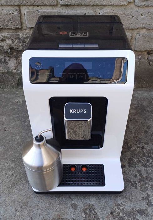 Кавомашина кавоварка KRUPS Evidence Plus EA894T10 біла з молочником