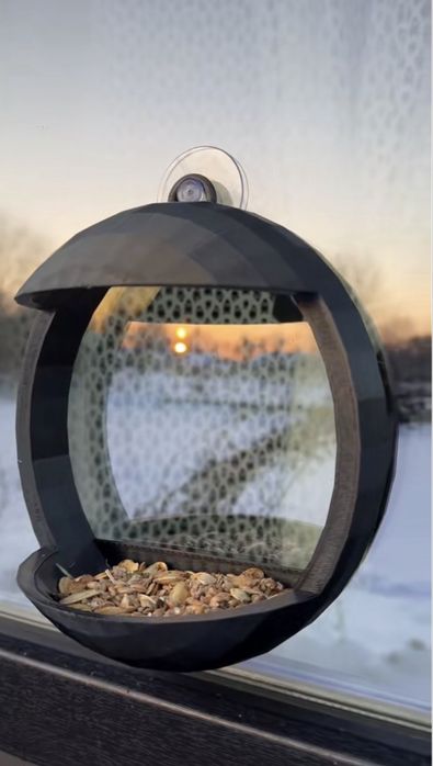 Годівниця для птахів