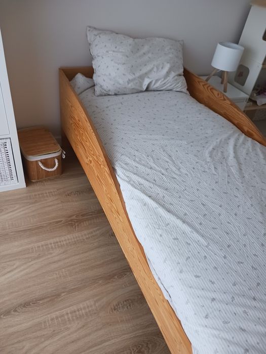 Cama individual madeira