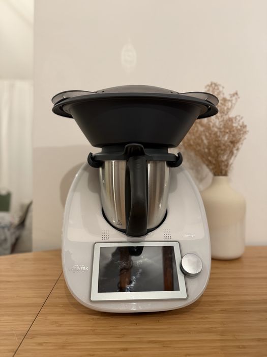 Bimby TM6 com todos os acessórios + copo extra