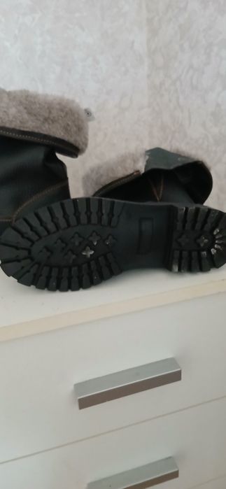 Продам робочу обувь