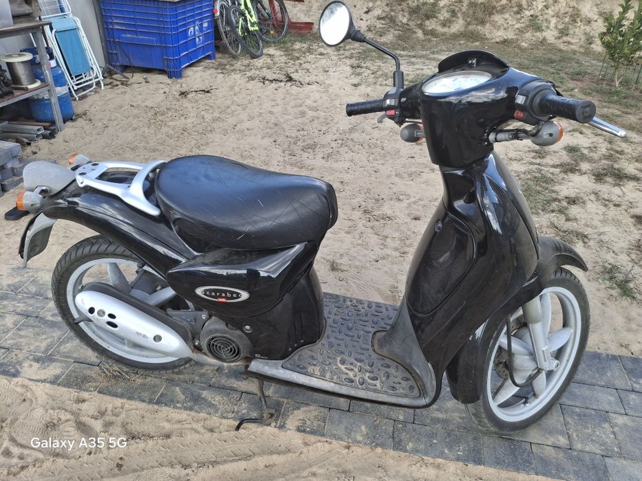 Skuter aprilla scarabeo