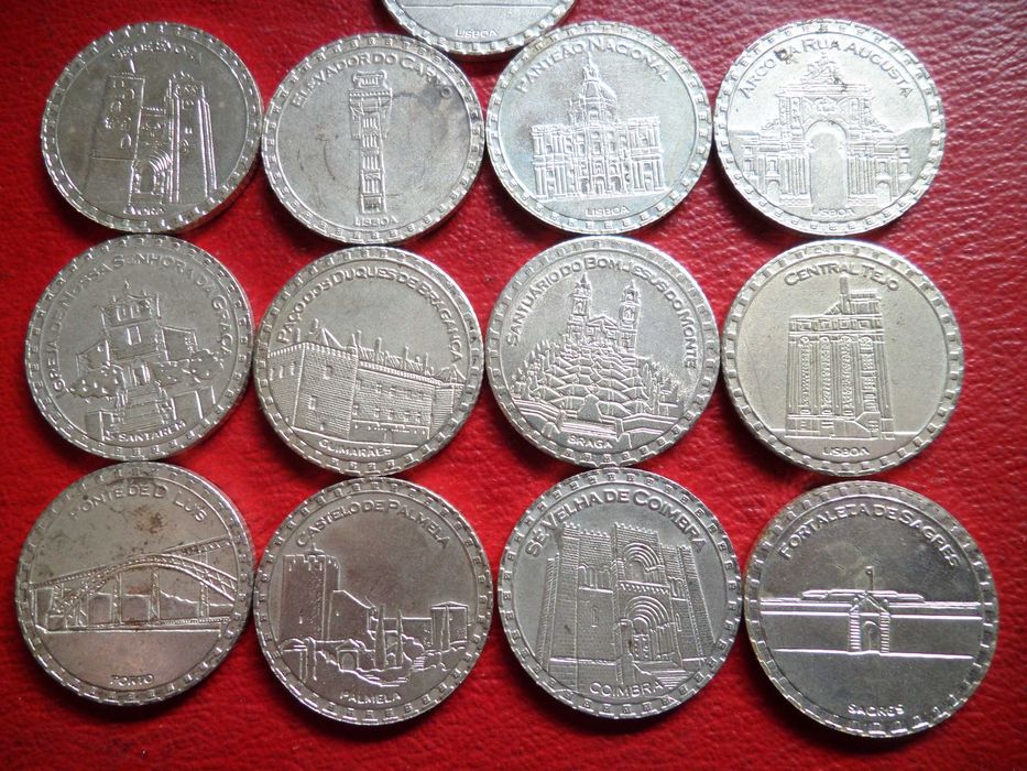 Lote 13 Medalhas  'Grandes Monumentos Portugueses'