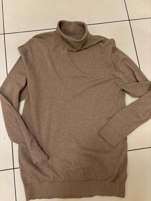 Bezowy karmelowy golf uniwersalny