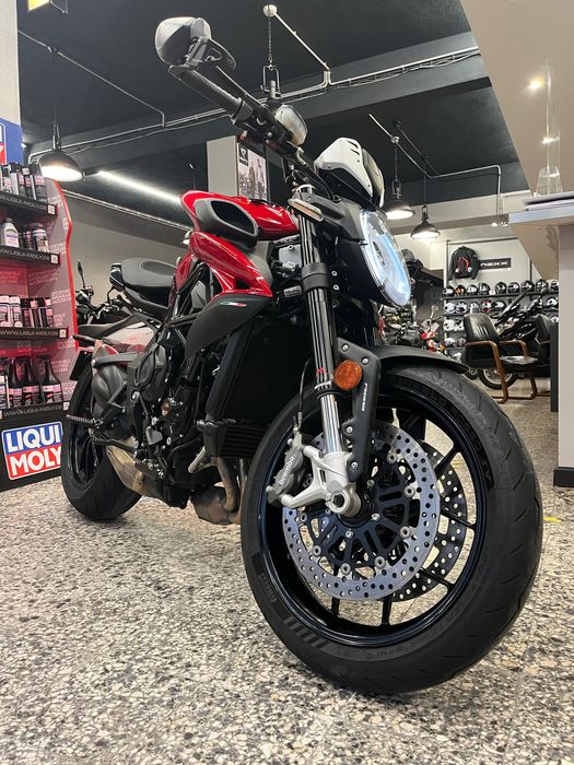 MV Agusta Dragster 800 r de 2024  Irrepreensível
