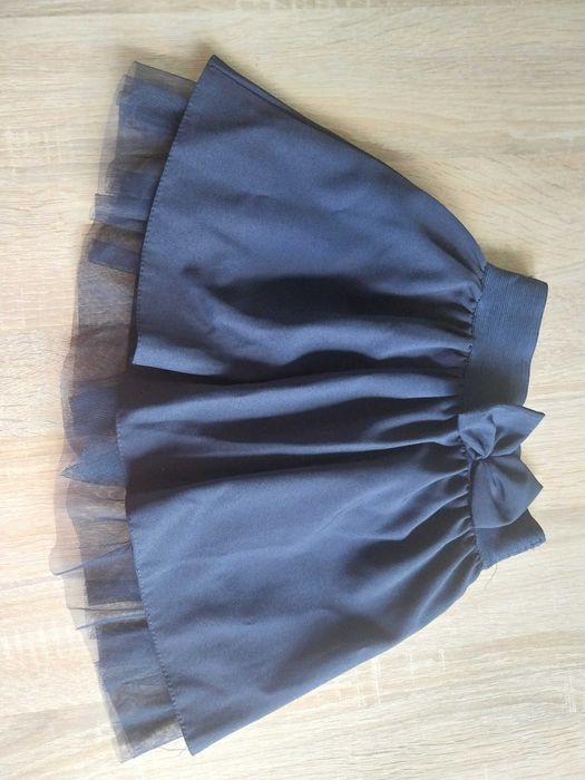 granatowa spódniczka
