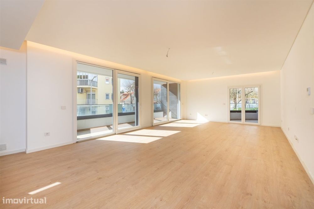 Apartamento T3 novo em Cascais ao lado do mar