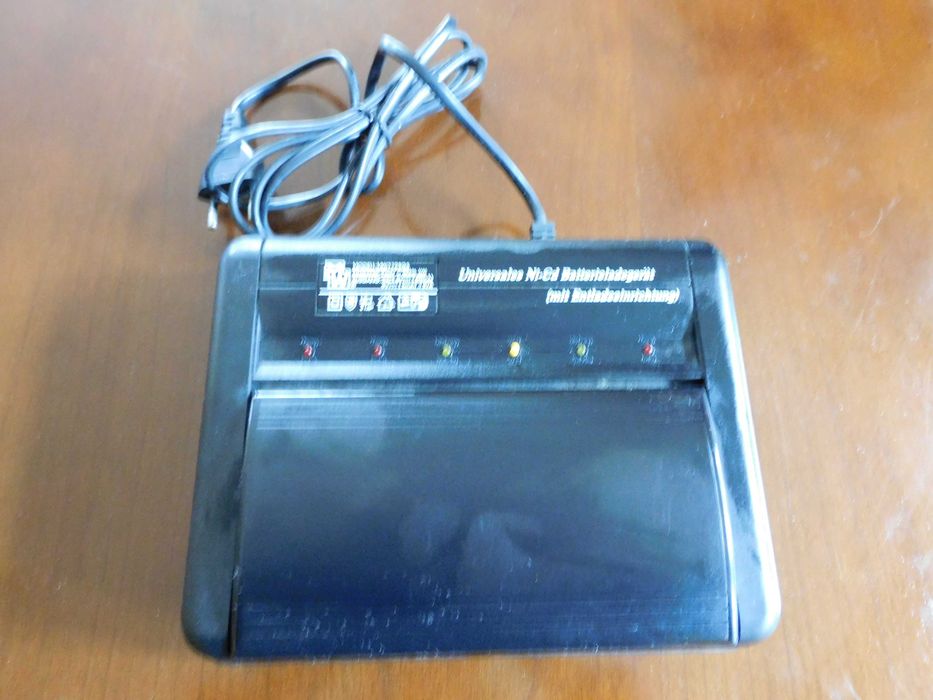 uniwersalna ładowarka do baterii Ni-Cd