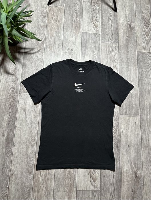 Футболка Nike NSW Big Swoosh Back Logo