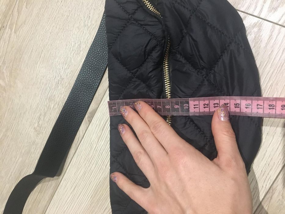 Nerka pojemna czarna Zara