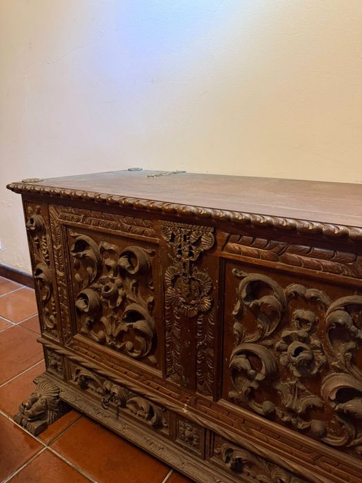 Arca de arrumação antiga em otimo estado, artigo de colecionador