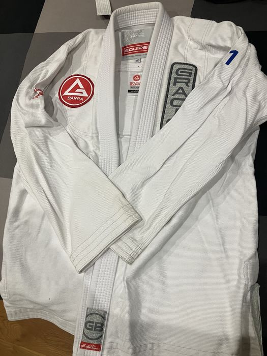 GRACIE BARRA - Kimono + White Belt + Rashguard