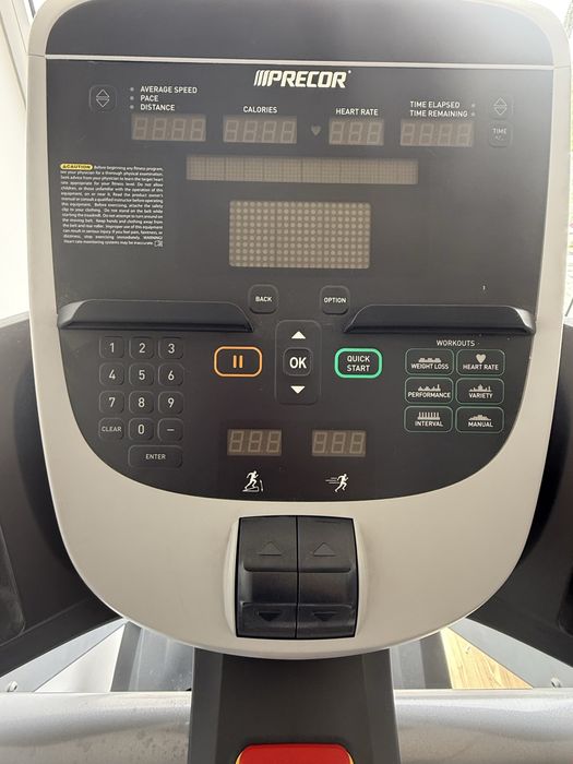 Esteira Precor (nível profissional)
