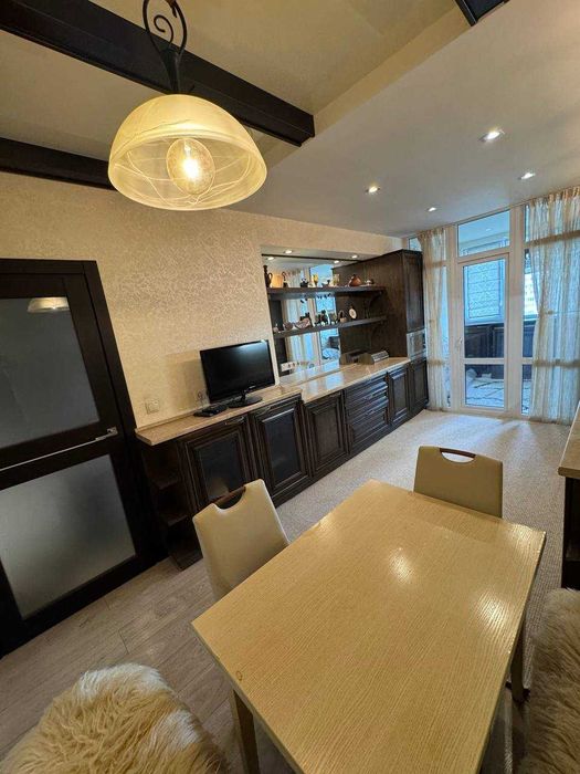 Продам 2-кімн.квартиру 85 м.Лобановського4В,Олександрівський.Генератор