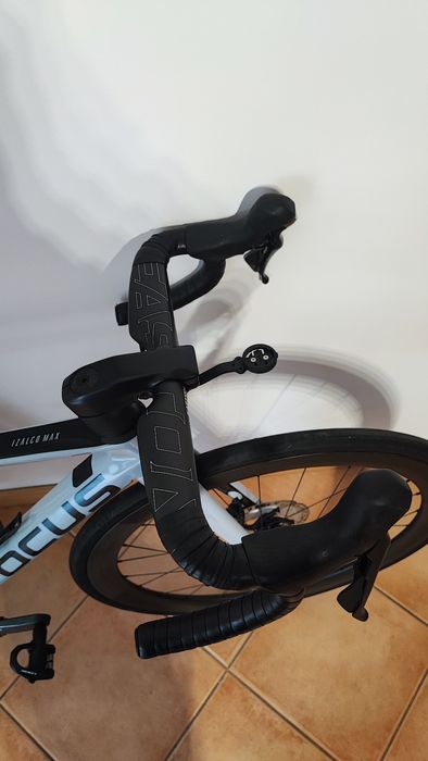 Bicicleta de estrada Focus izalco. tam50