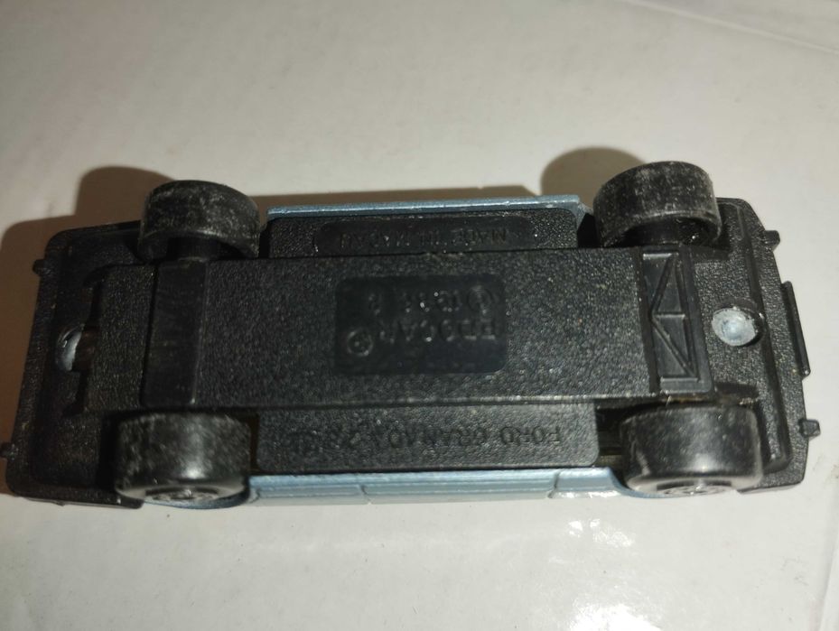 Pojazd auto Edocar 1986 Macau Ford Granada metalowy kolekcji resorak