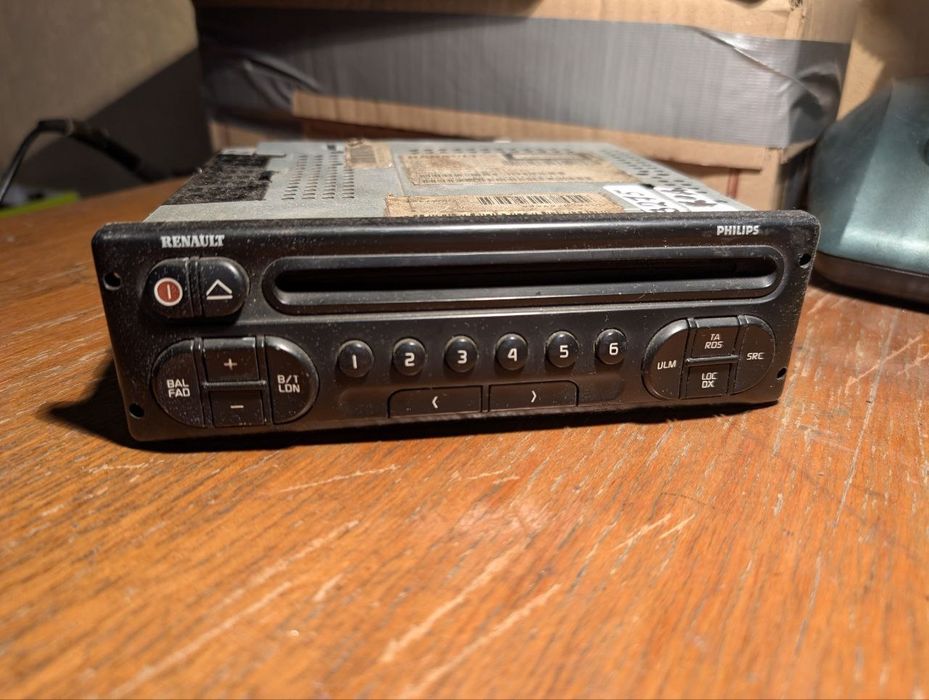 Магнитола штатная Renault Philips 22dc481/62