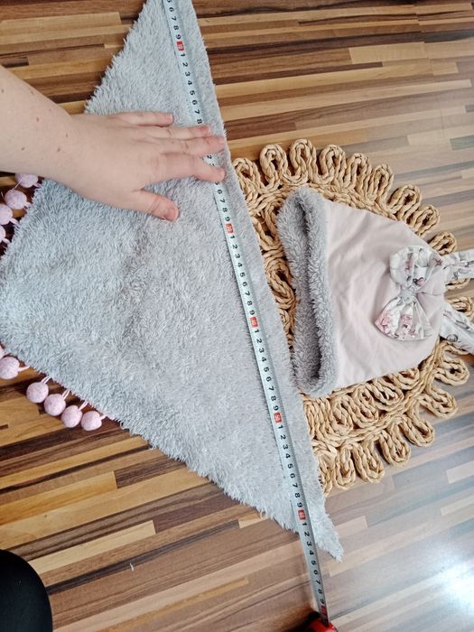 Zestaw- ciepła, zimowa czapka i apaszka.