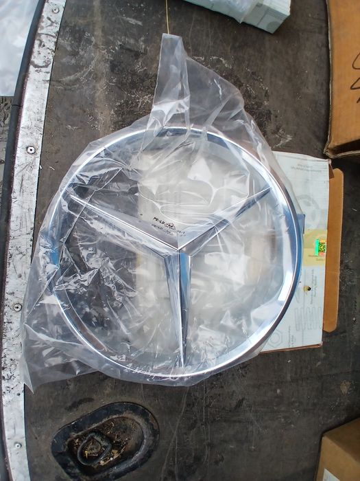NOWY emblemat znaczek Mercedes gwiazda do Sprinter Atego Axor