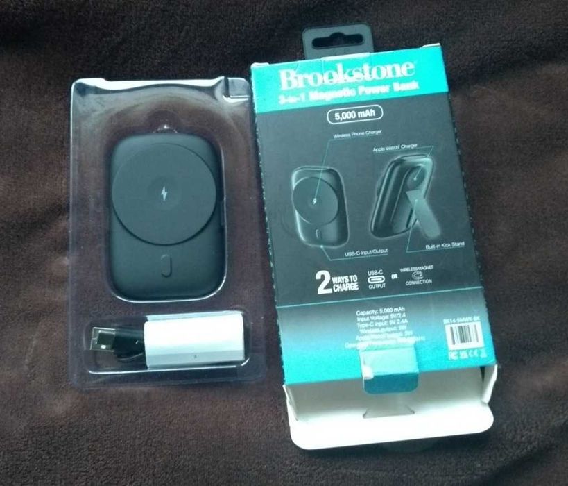 Brookstone Magnetyczny bezprzewodowy powerbank 5000mAh