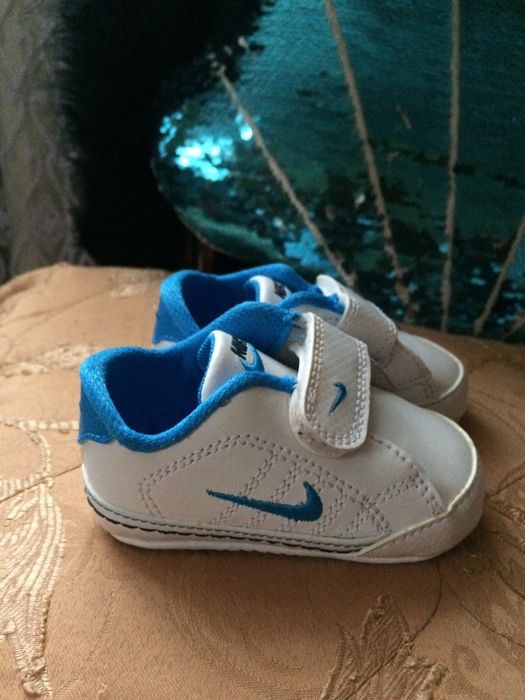 Нові кросівочки Nike