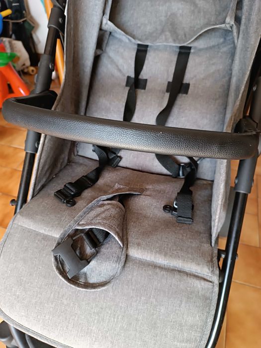 Vendo Carrinho de Passeio Asalvo - em muito bom estado