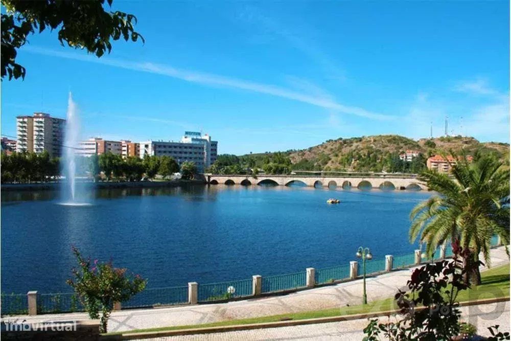 Projeto com licença de construção no centro histórico de Mirandela