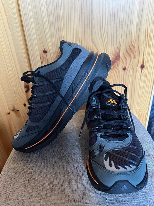 продам кросівки Adidas ADISTAR HRMY