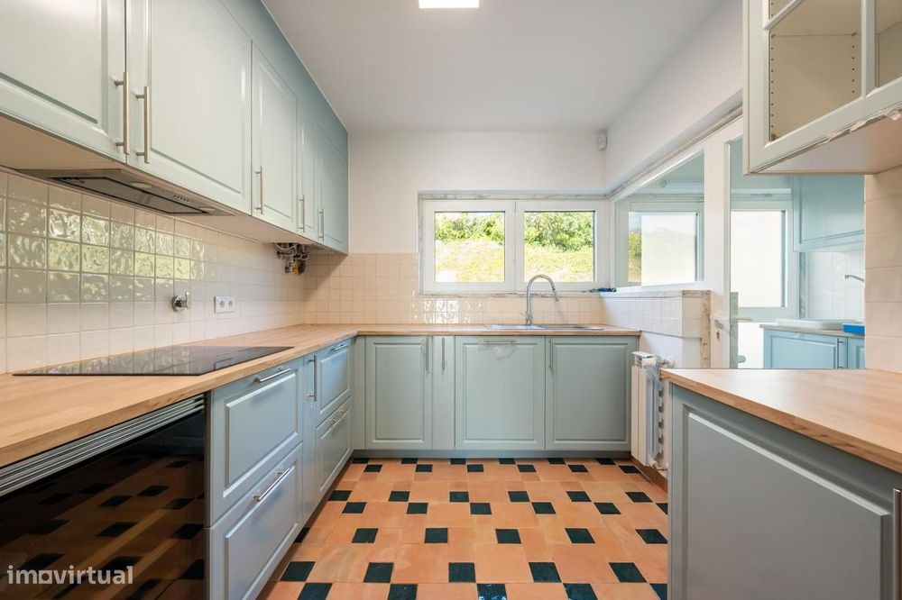 Apartamento T3 com jardim, Paço de Arcos, Oeiras