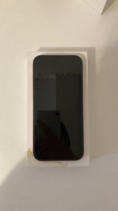 iphone 15 cor de rosa , sem marcas de uso , vai com as capas e carregador incluido