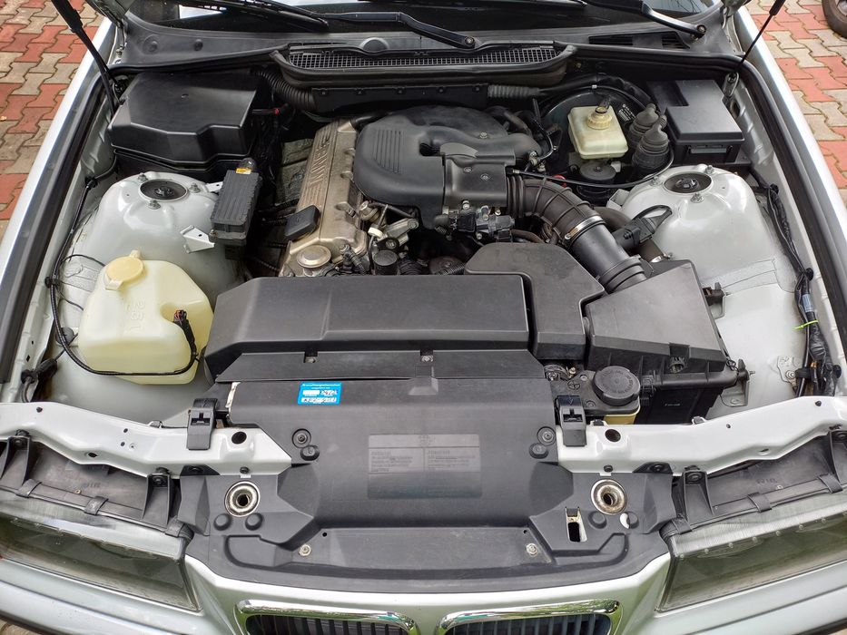 BMW E36 Compact 316 iA automat oryginał 100 tyś. Km z Niemiec Klasyk