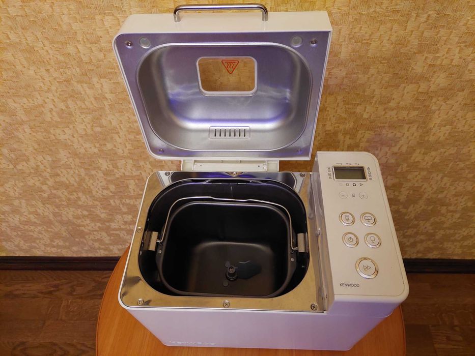 Хлібопіч Kenwood BM 250