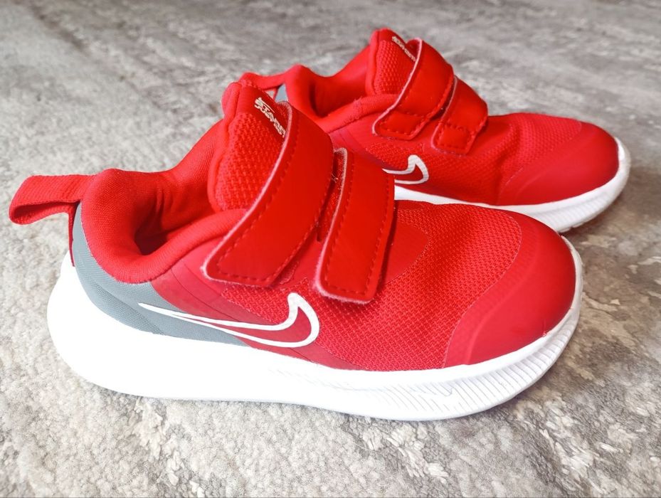 Кросівки NIKE Starrunner 3 23,5р 14,5см