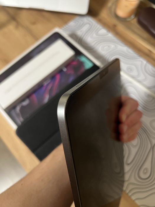 iPad Pro 11’ (64gb) 2018, + apple pencil