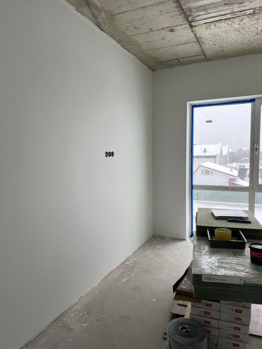 Продаж півторакімнатної, будинок зданй