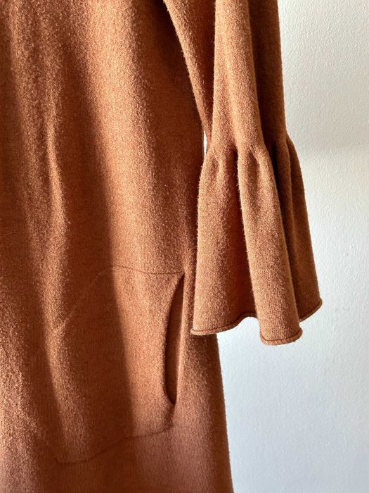 Vestido de malha com bolsos