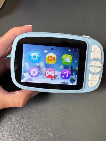 Cyfrowy aparat dla dzieci z natychmiastowym wydrukiem niebieski