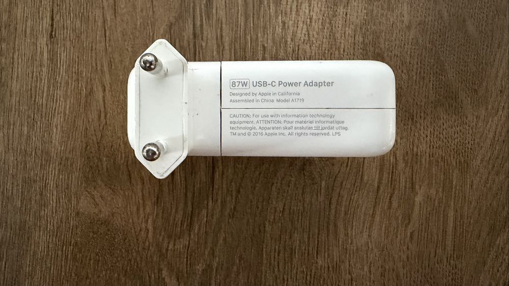 MacBook Pro 13” (2018) – bardzo dobry stan, 512 GB