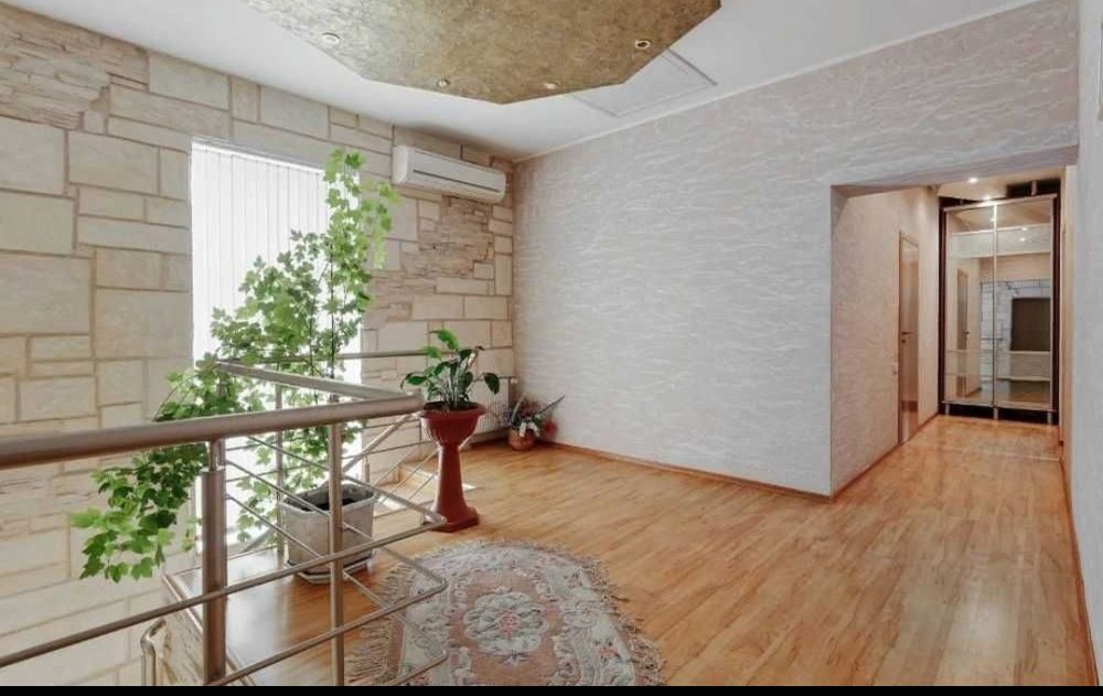 Аренда  дома  ул. Долгая гараж подва рядом с морем