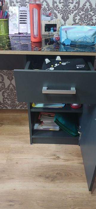Продам стіл,в гарному стані