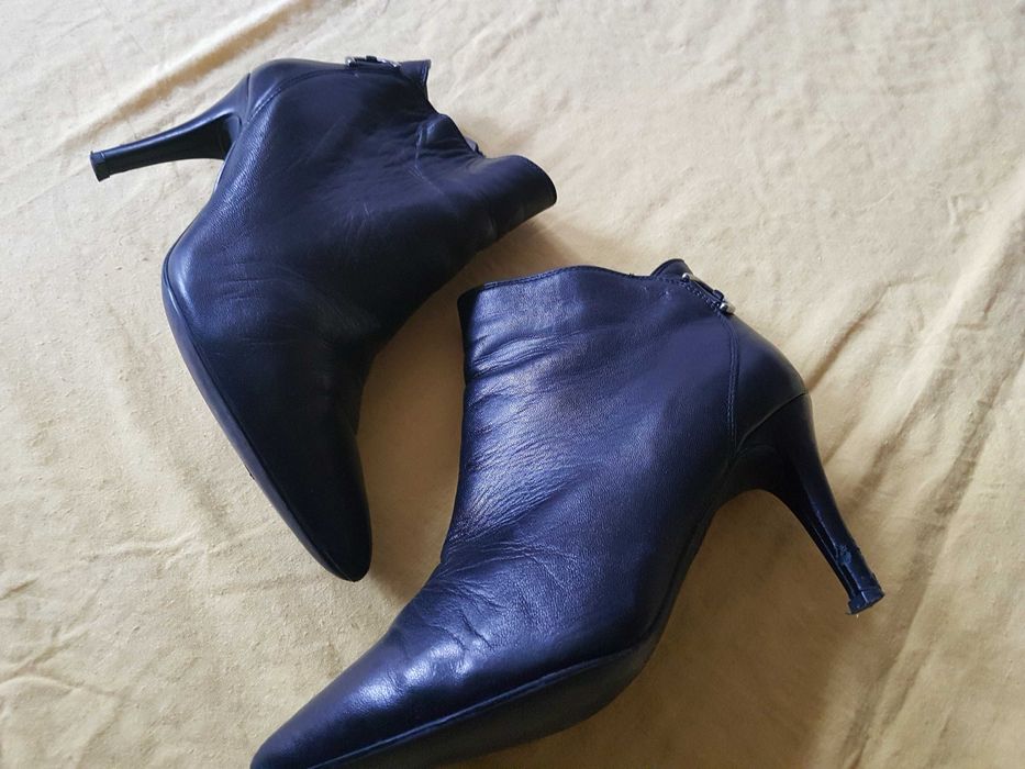 UNISA super buciki skóra markowe 36