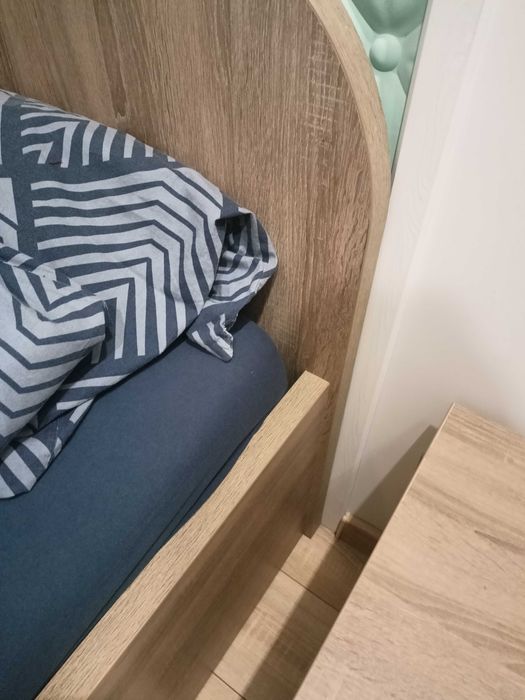 Łozko drewniane 160/200 z funkcją szafy