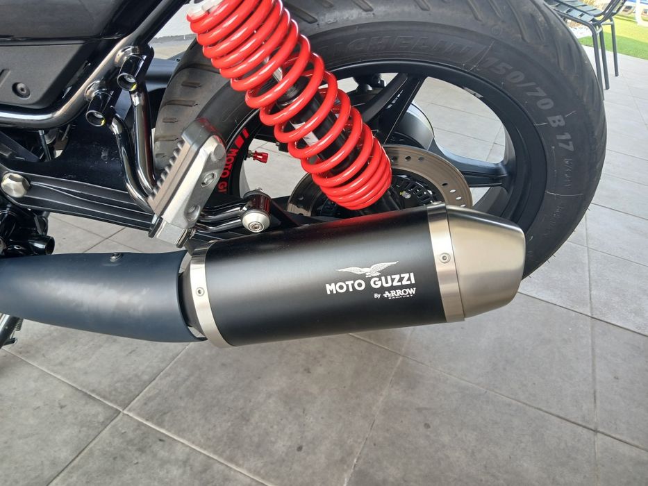 Vendo Moto guzzi  V7  serie especial TEN