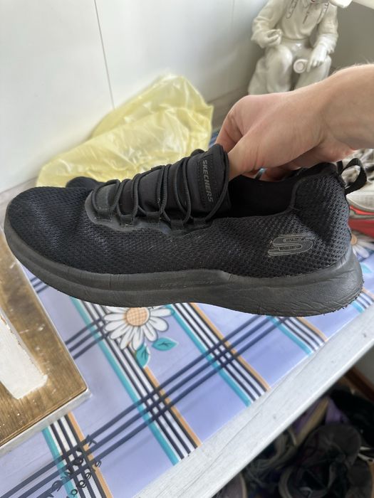 Продам кроссівки skechers