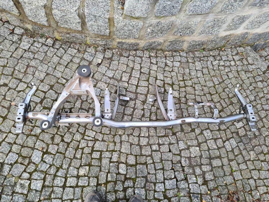 Belka wspornik stelaż deski rozdzielczej HUD Head up BMW 5 F10  F11