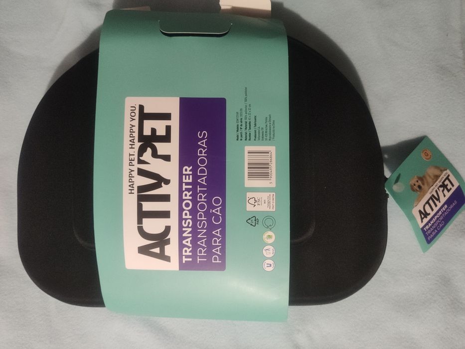 Nowy składany transporter  ActivPet
Wymiary 43 x 22 x 32 cm
Usztywn