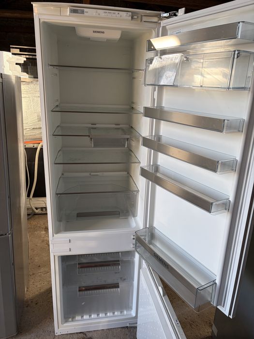 Półki i szuflady do lodówki Siemens