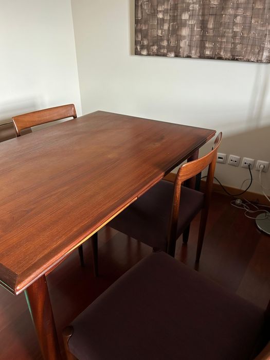 Mesa e Cadeiras Nórdicas / Escandinavas